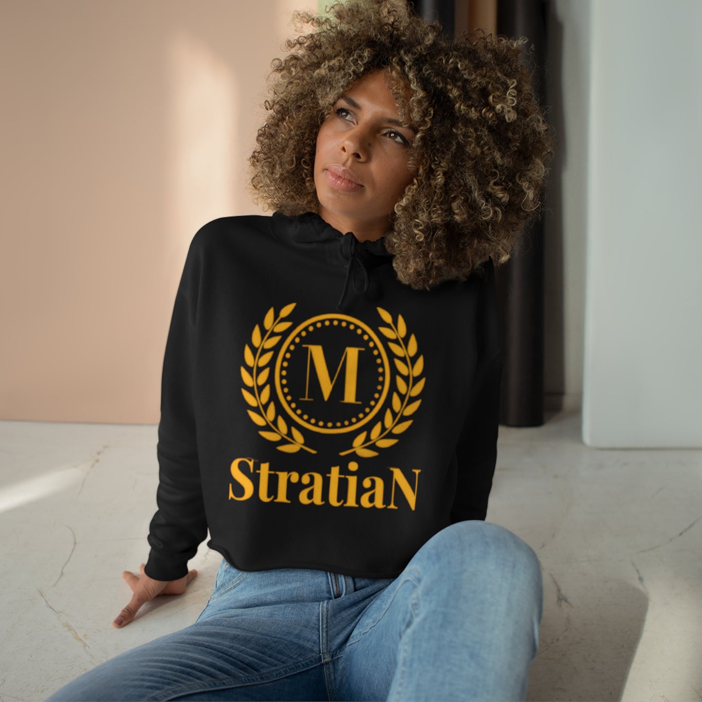 StratiaN Big-Logo Crop Hoodie